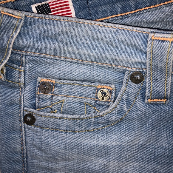 True Religion Light Wash Capri Jeans 26 - Picture 3 of 7